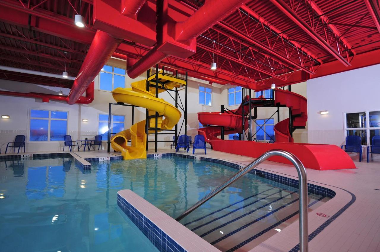 Water park: Ramada by Wyndham Emerald Park/Regina East