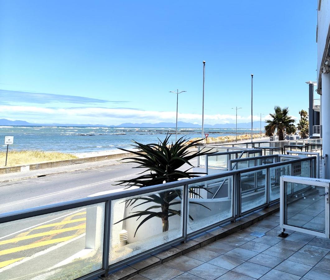 Tranquil Impulse on Strand - 2