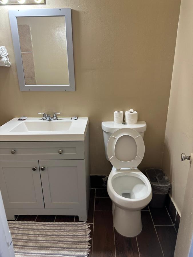 Economy Inn — photo 11