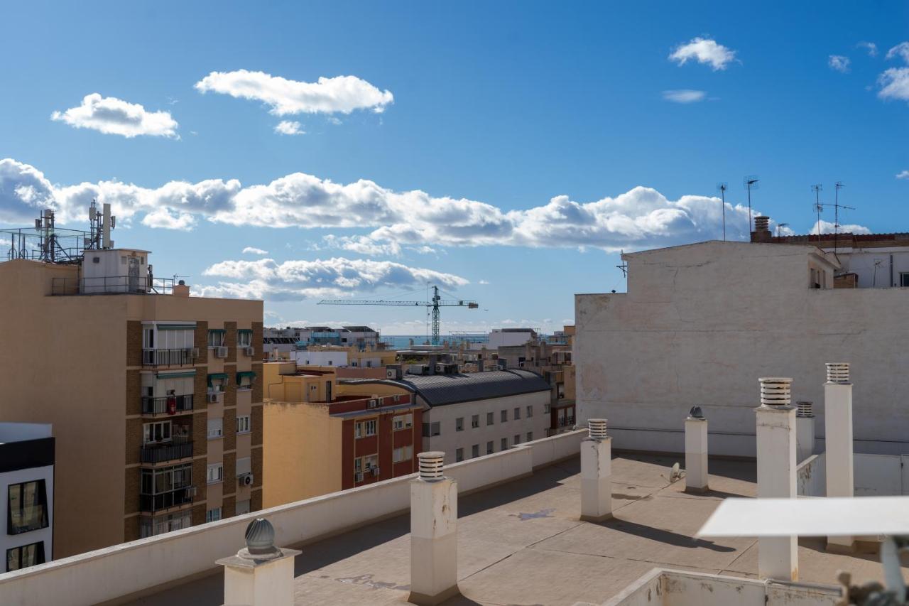 THE PHoTOGRAPHER ROOM - 2