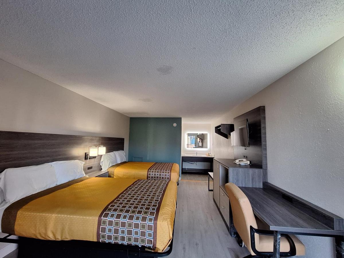 Budget Inn — photo 1