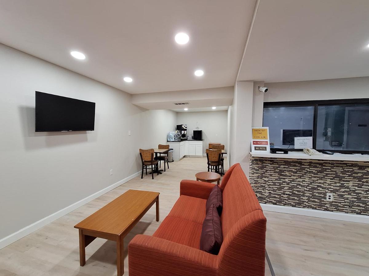Budget Inn — photo 5