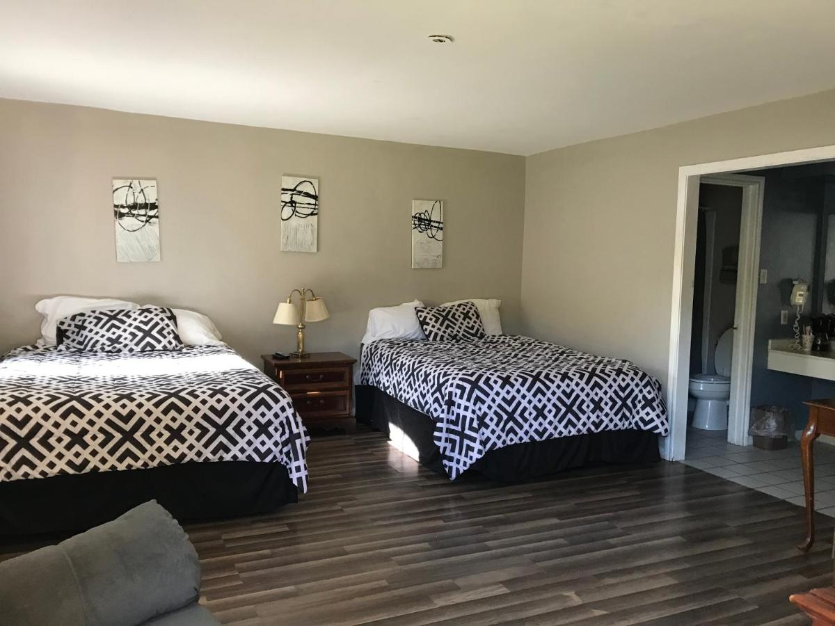 Columbia Motel — photo 19
