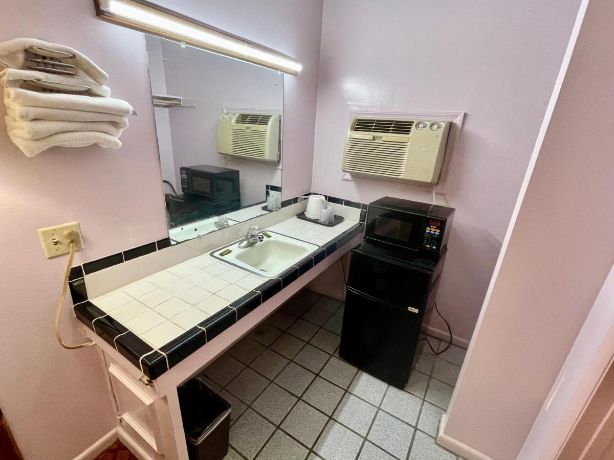 Imperial Motel — photo 18