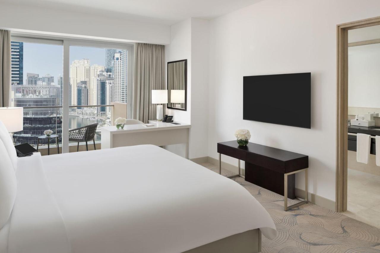 JW Marriott Hotel Marina photo