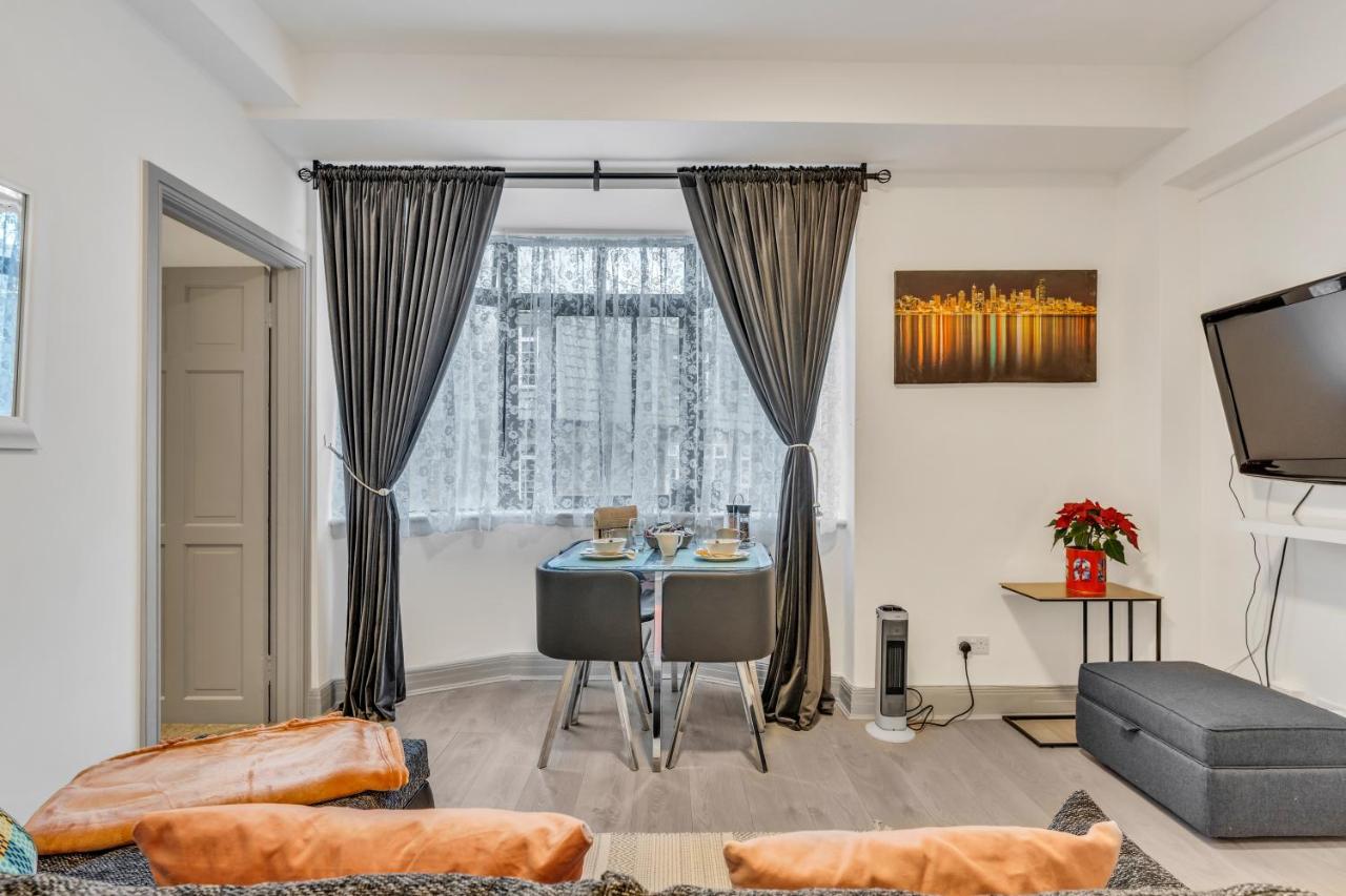 Central London, near Marble Arch, Oxford Street, Mayfair, One Bedroom Apartment - 5