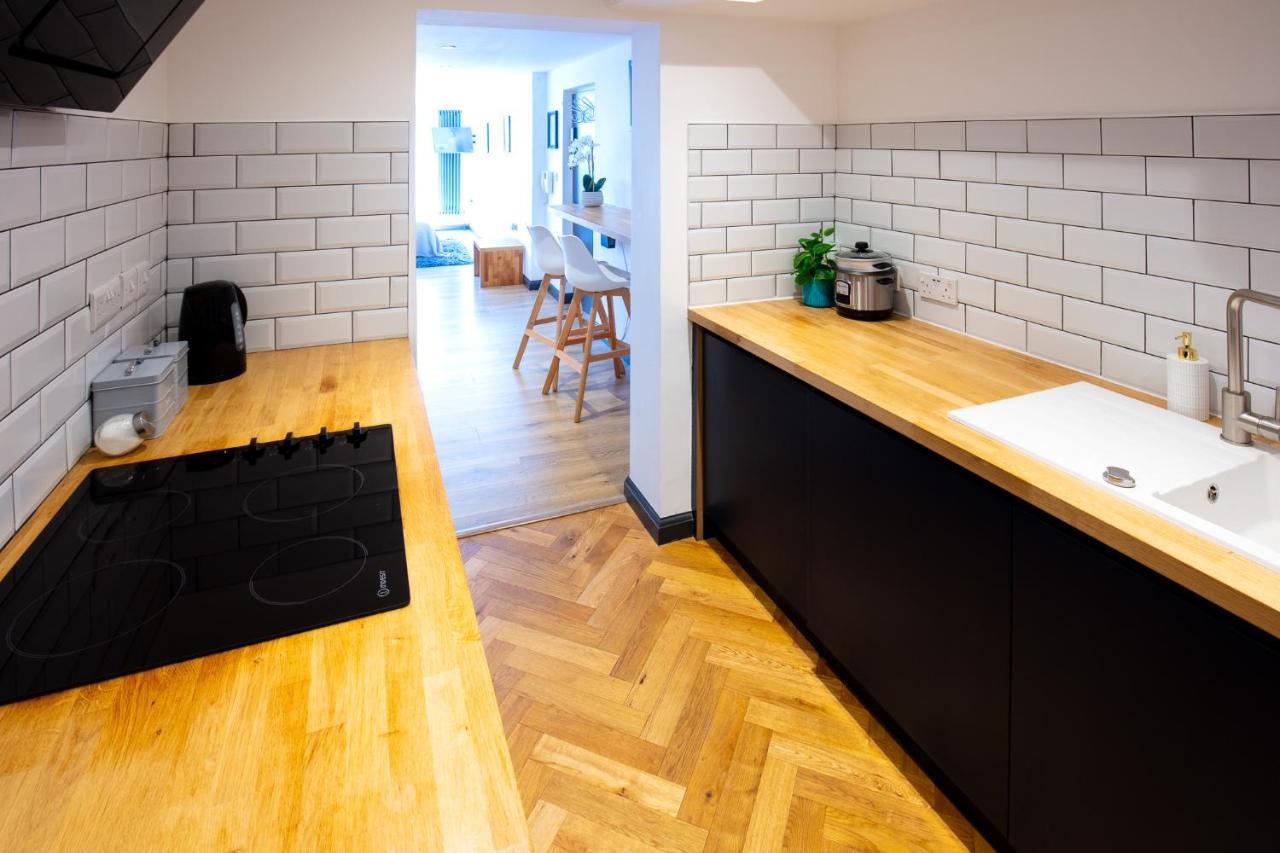 Hidden Retreat with Steam room, KING bed near tube - 4