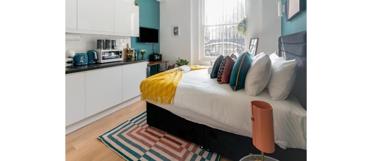 NEW: Bright & Stylish Perfect Studio for 2 - 2