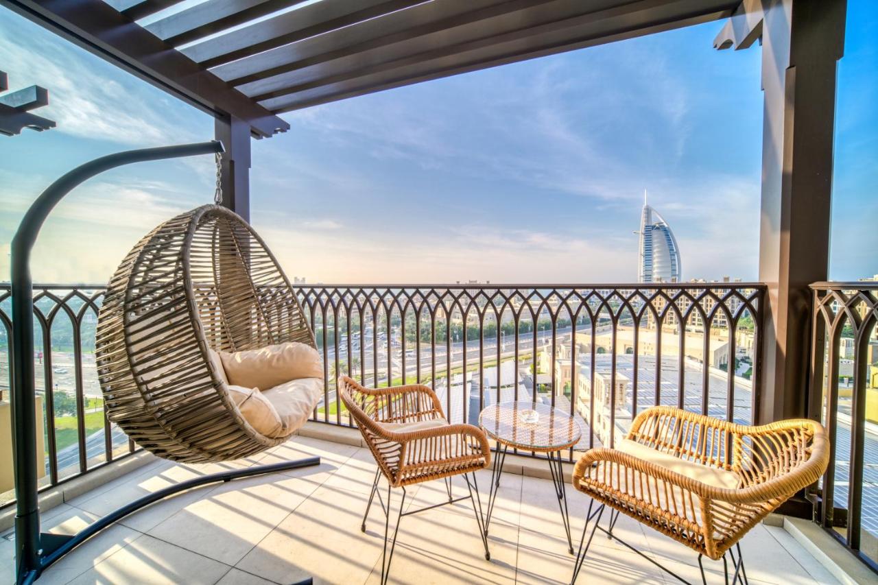 Luxury Madinat Living 2BR with Sea Views