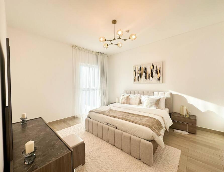 Vibrant 2BR Lake View withPool&Gym Access 430B1 - 2