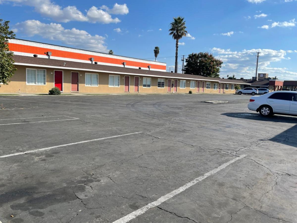 Coach Light Motel — photo 11
