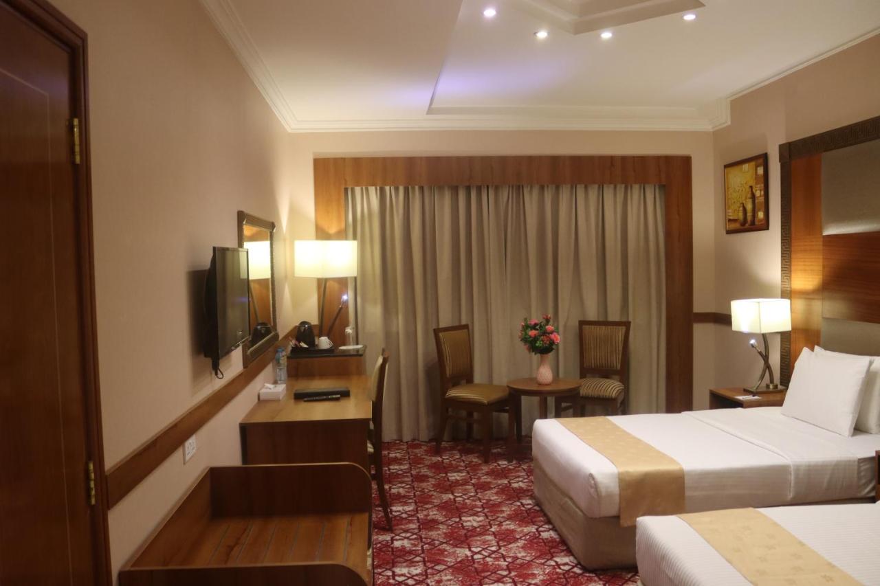 Delmon Hotel photo