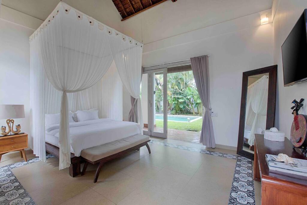 Villa Tilu-spacious and serene 3 bedroom villa in Canggu - 2