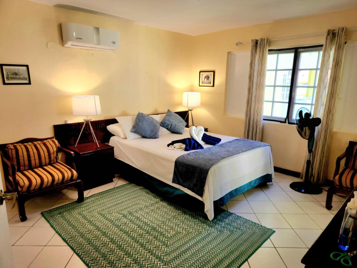 Relax on the Ridge - Ocho Rios Escape - 2