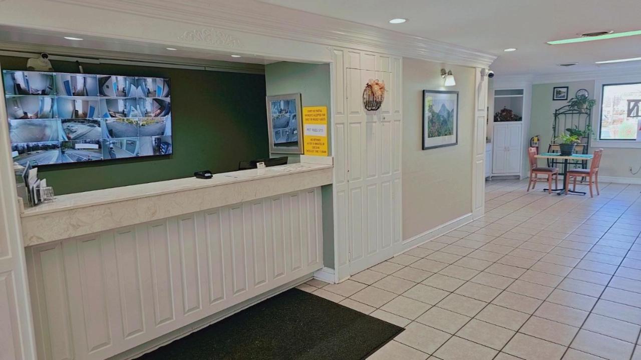 Astoria Hotel Danville North — photo 6