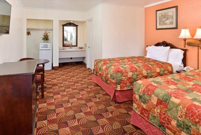 America's Best Inn & Suites — photo 12
