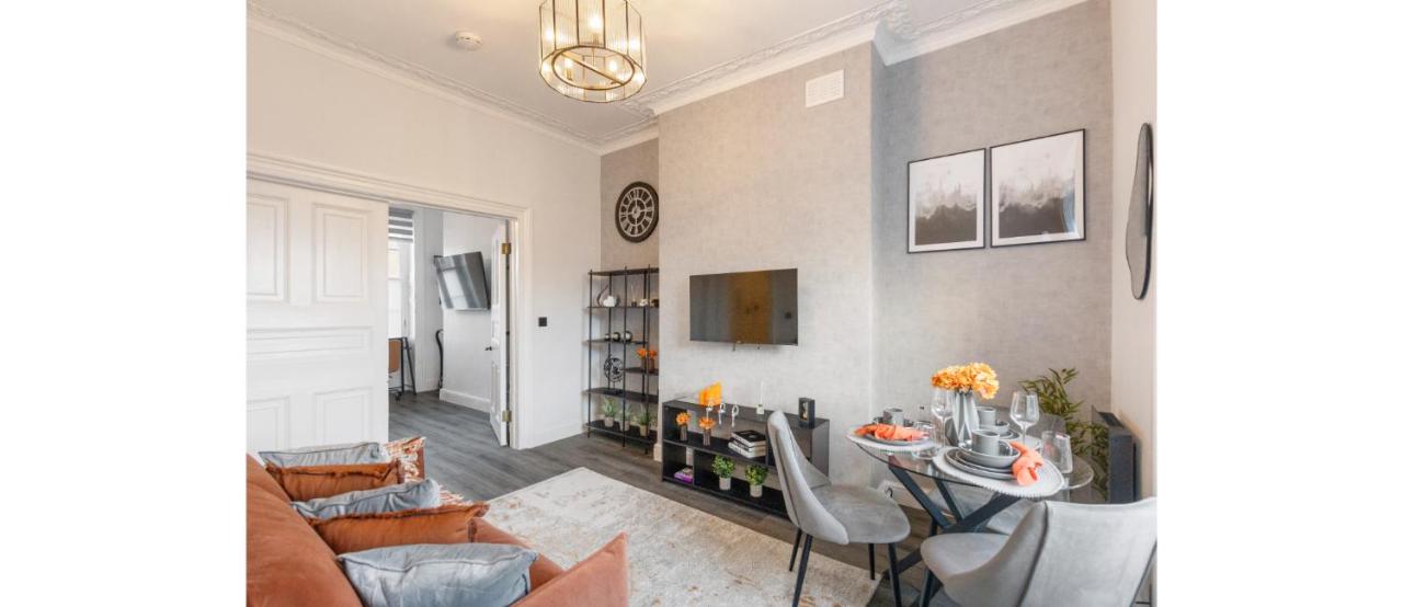 Simplicity meets Warmth: 1-Bed Delight - 2