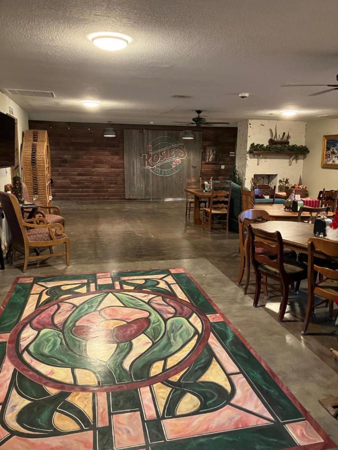 R & R LODGE — photo 1