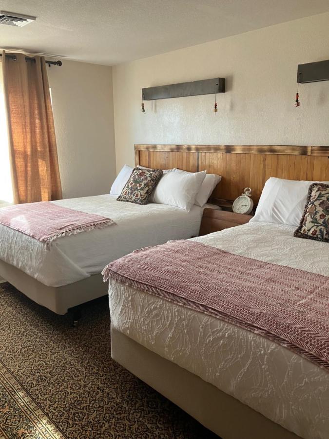R & R LODGE — photo 12