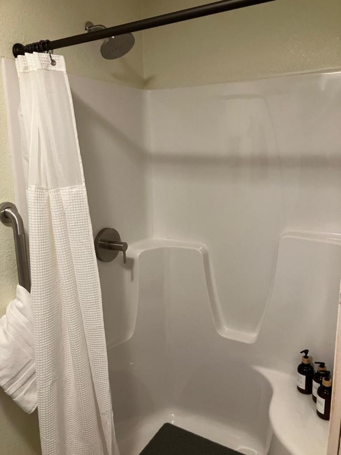 R & R LODGE — photo 21