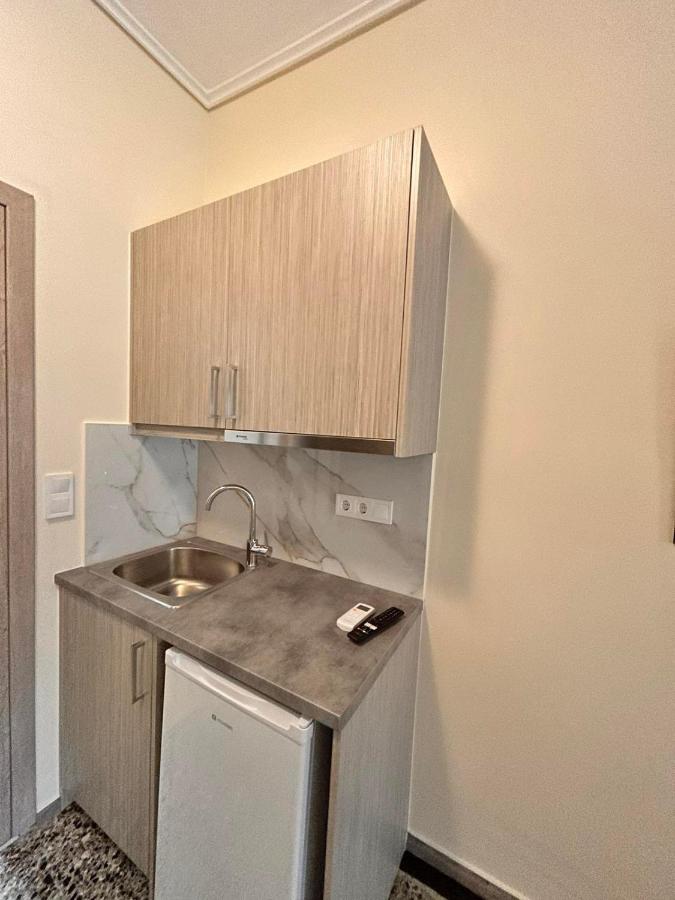 THE LITTLE PARIS OF ATHENS by Gela - 4