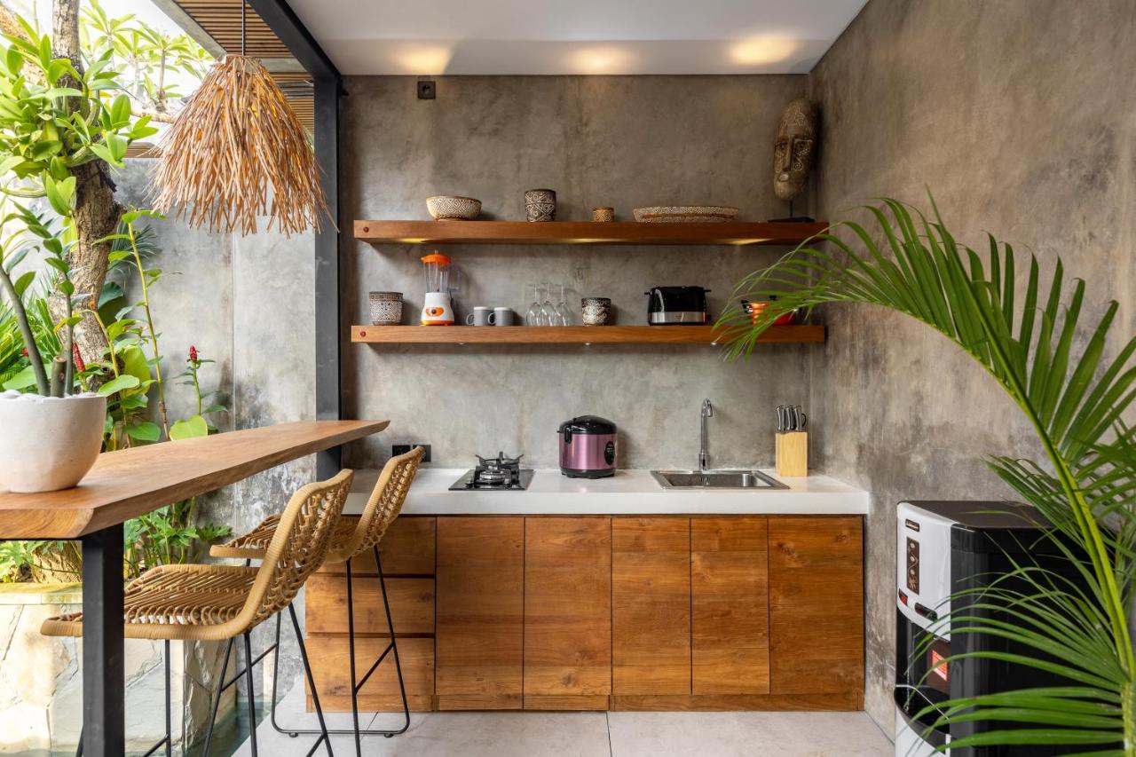 10 mins to beach - BRAND NEW 1 BD w/Pool + Netflix - 5