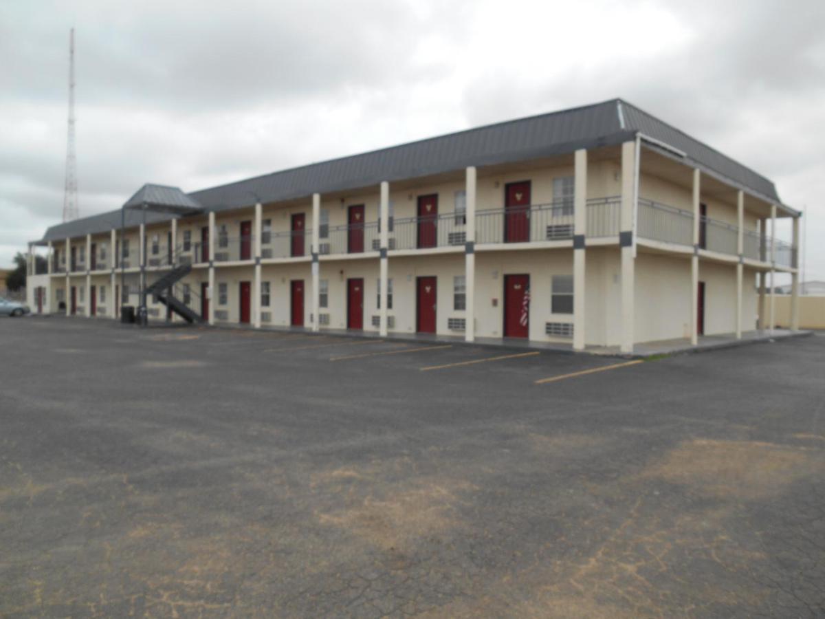 Super 7 Inn — photo 6