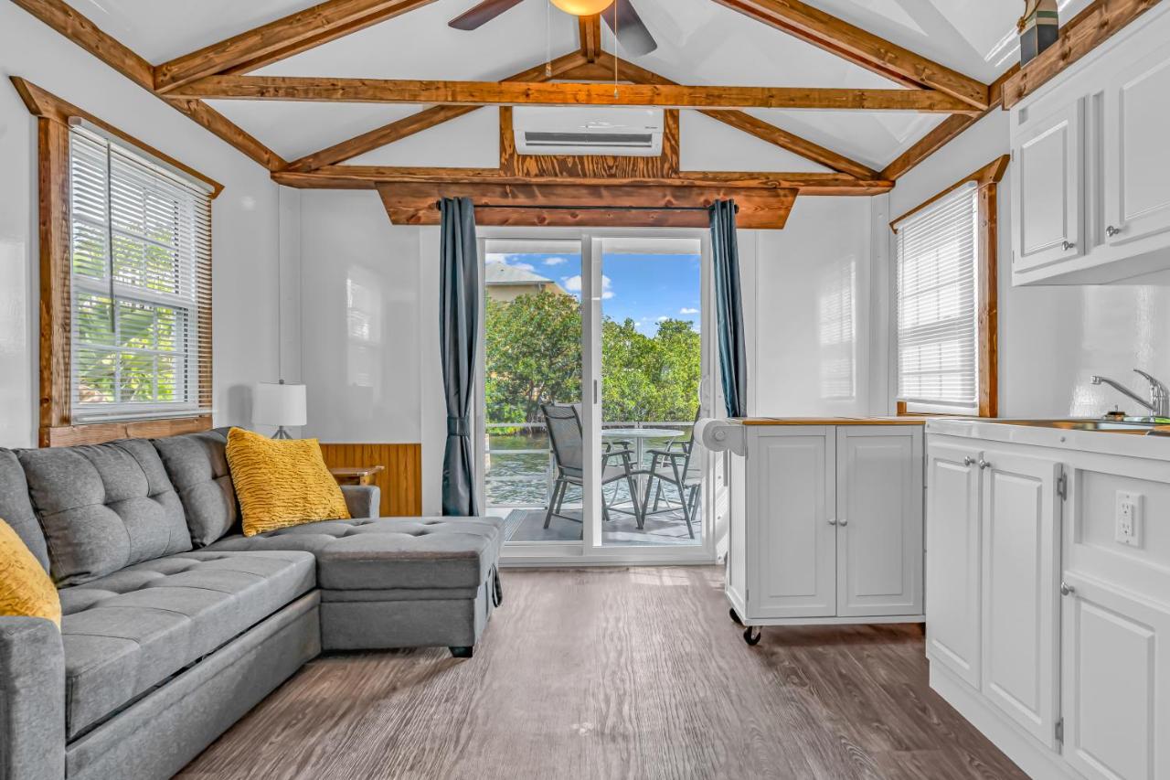 Yacht Haven — photo 16