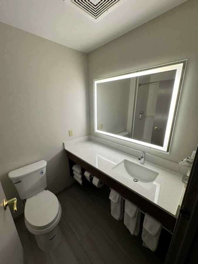 Port Washington Inn — photo 15