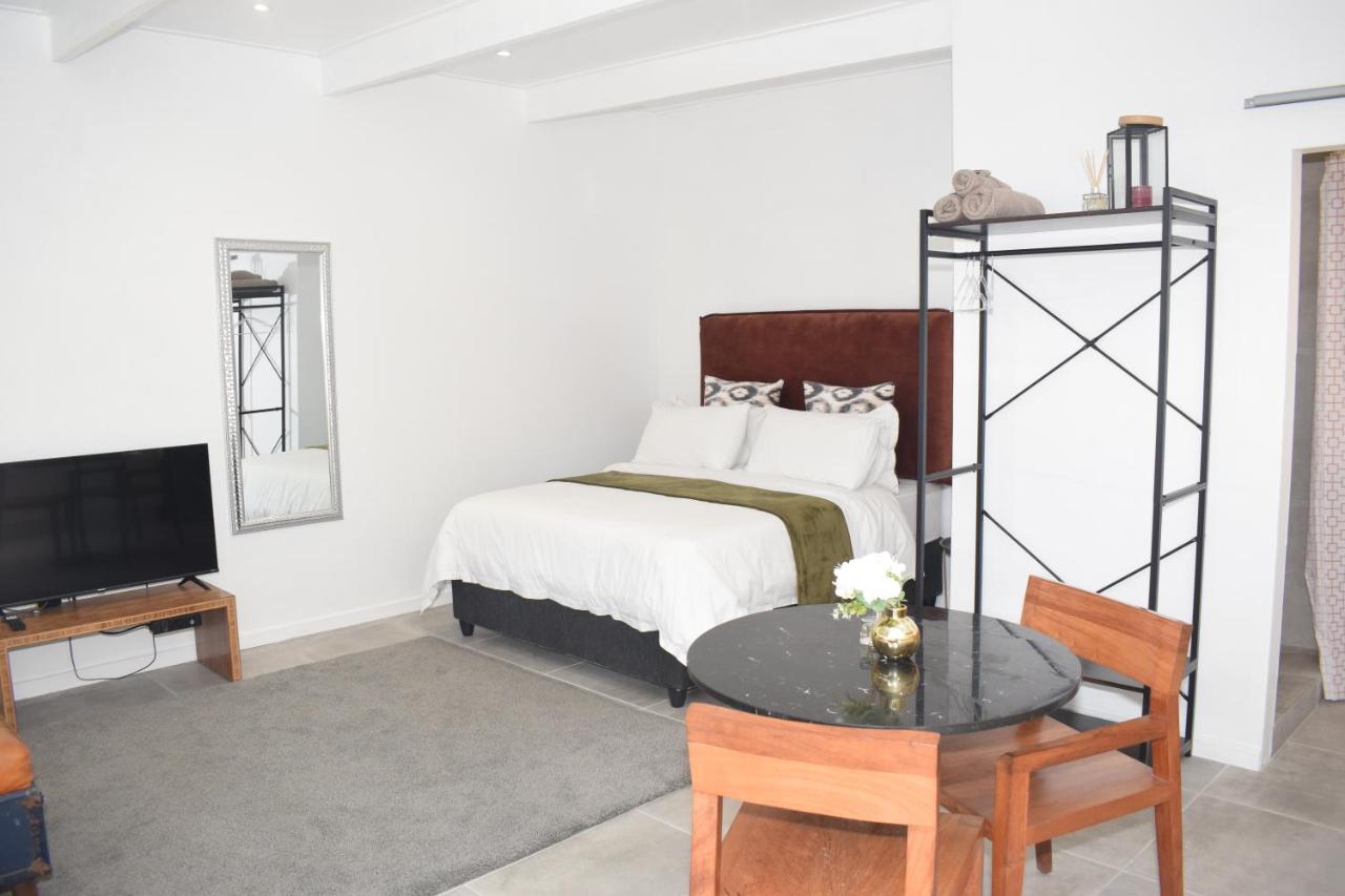 House on Pringle - 2