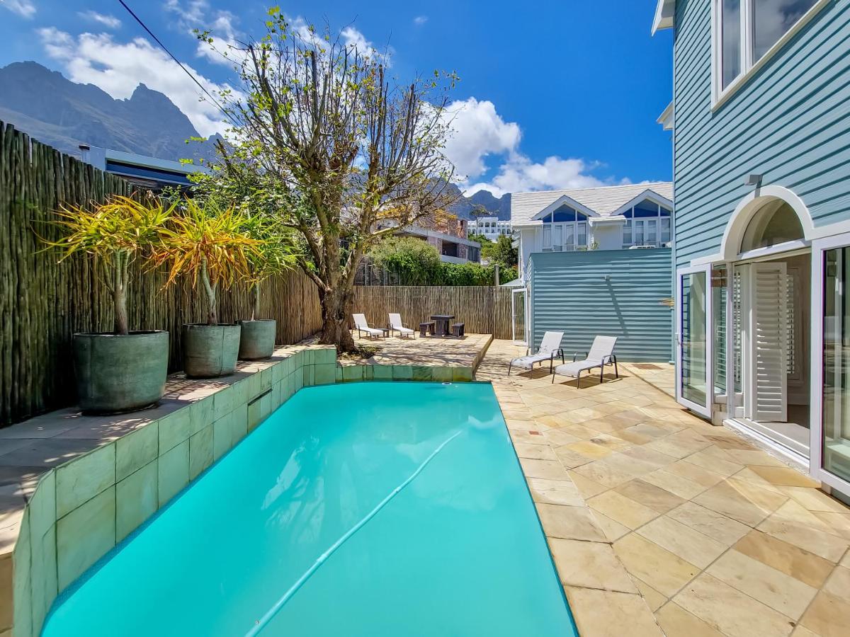 Nel on The Drive - 3