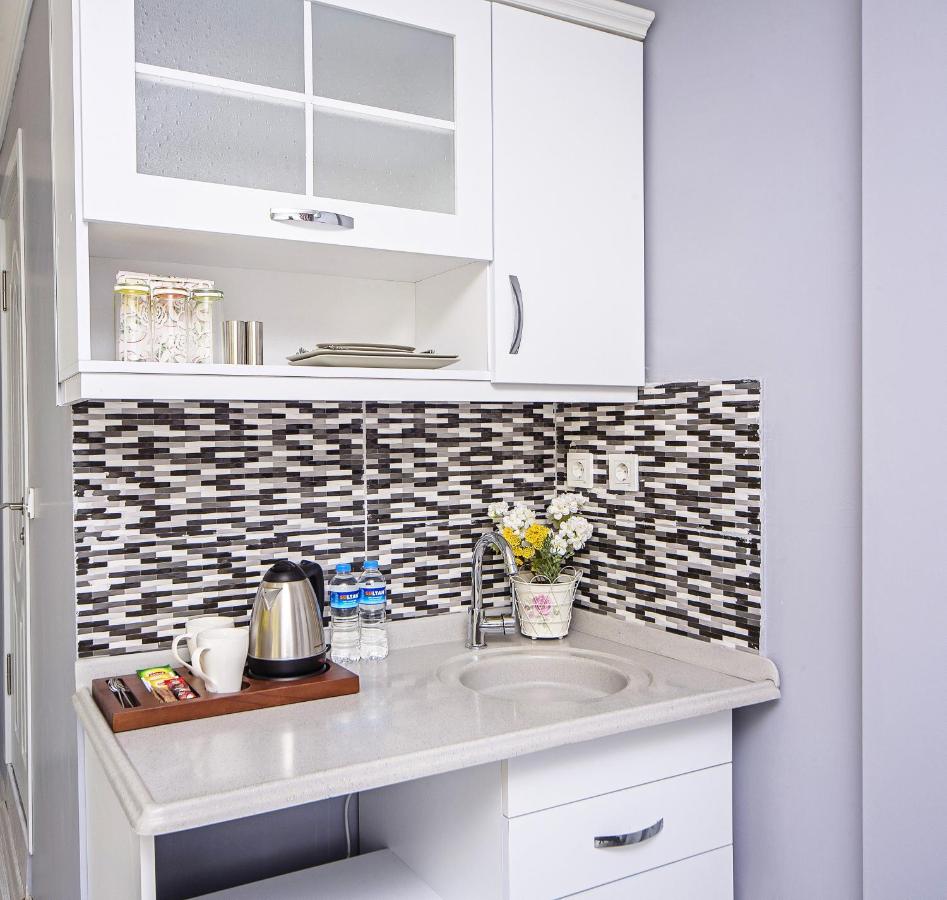 Unique Suite Hotel - 3