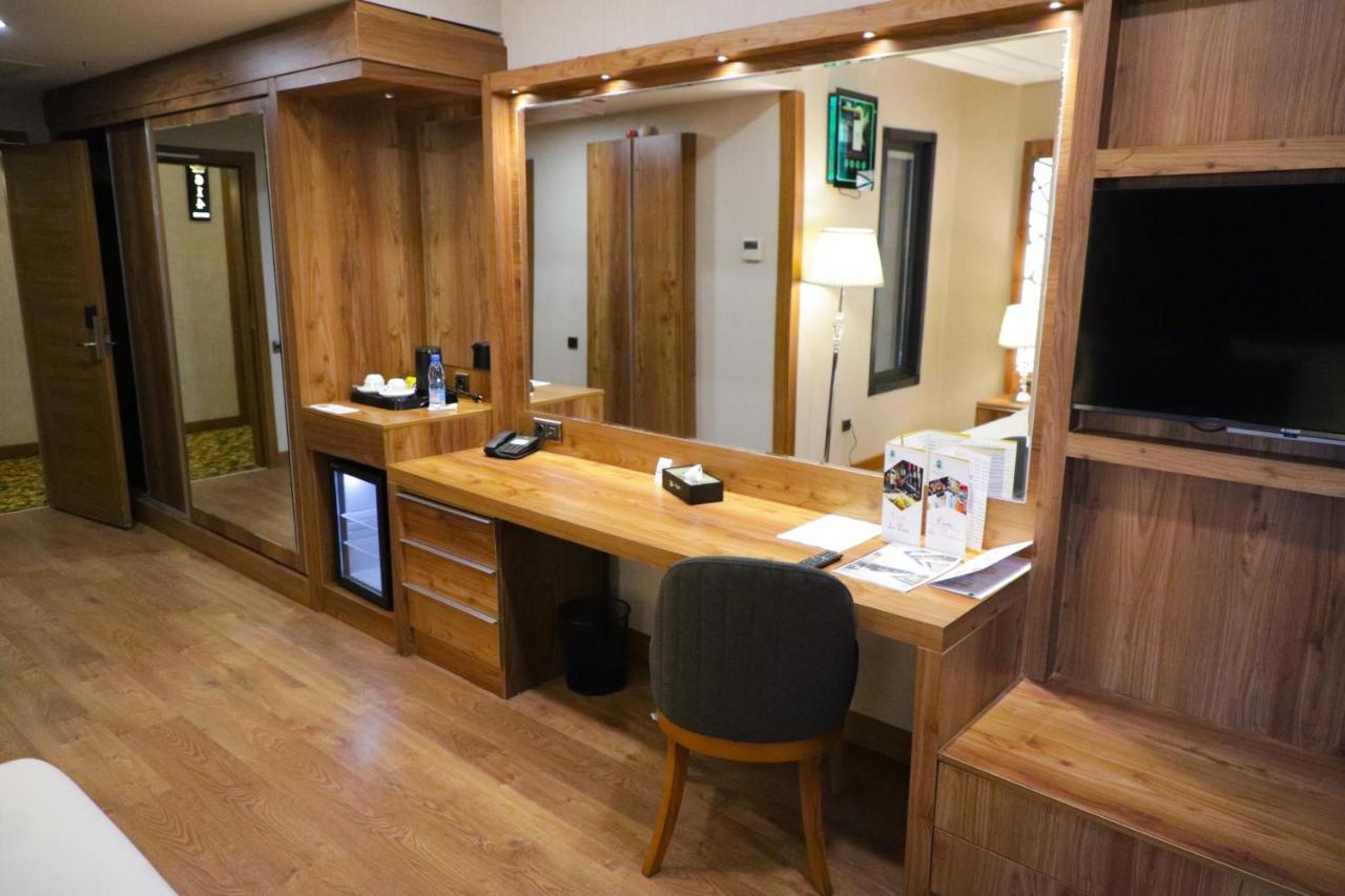 UNITED HOTEL INTERNATIONAL photo