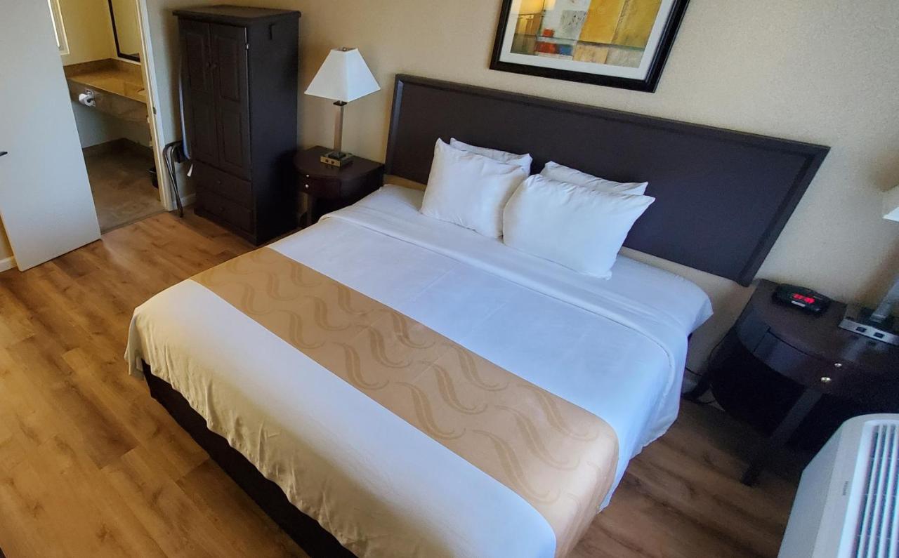 Shadow Park Inn & Suites — photo 20