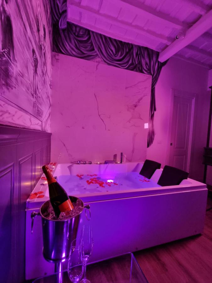 Mirror Suite Roma Colosseo Jacuzzi - 3