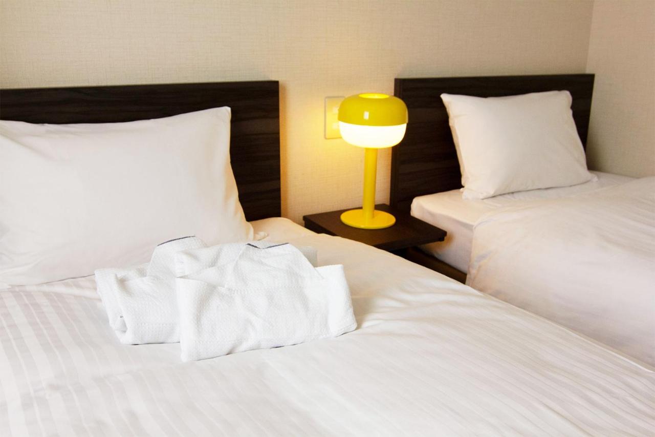 CHECKinn Osaka Shinimamiya - 2