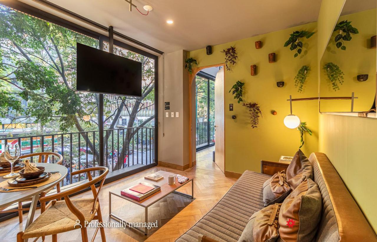 Kukun Londres Juarez - 2