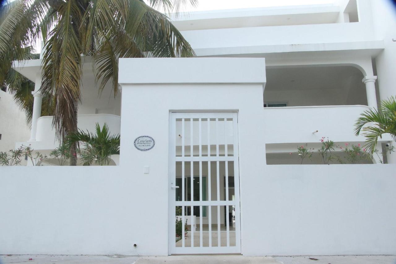 Edifico con departamentos amplios cerca de la playa photo