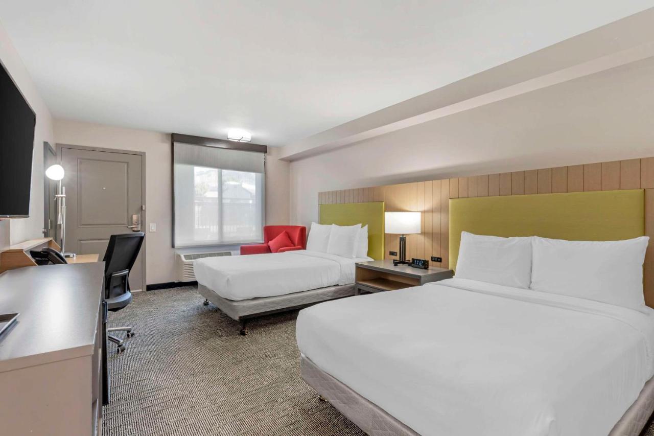 El Rancho Inn & Suites — photo 11