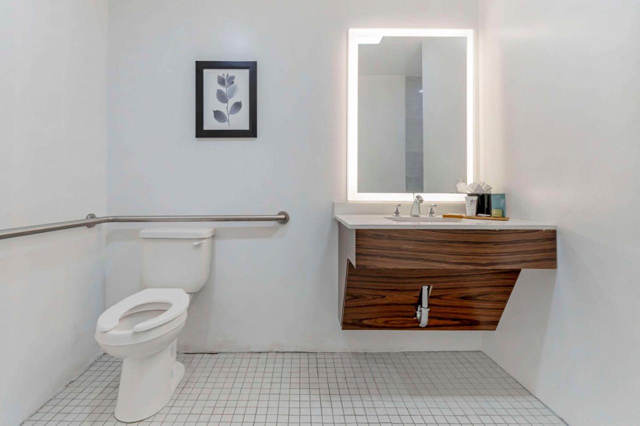 El Rancho Inn & Suites — photo 16