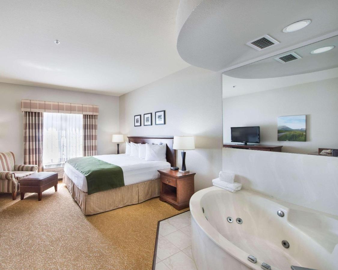 Inn Towne Motel — photo 15