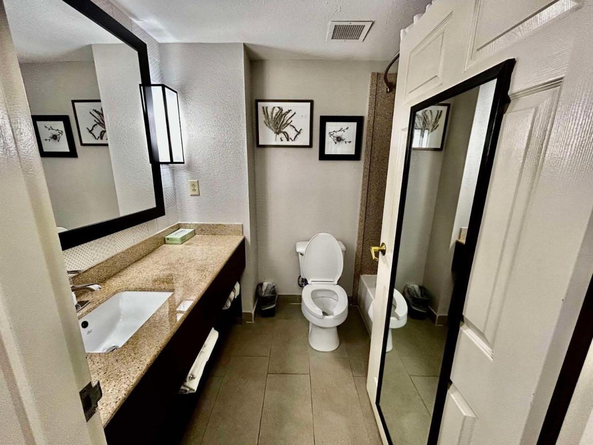 Country Court Motel — photo 14