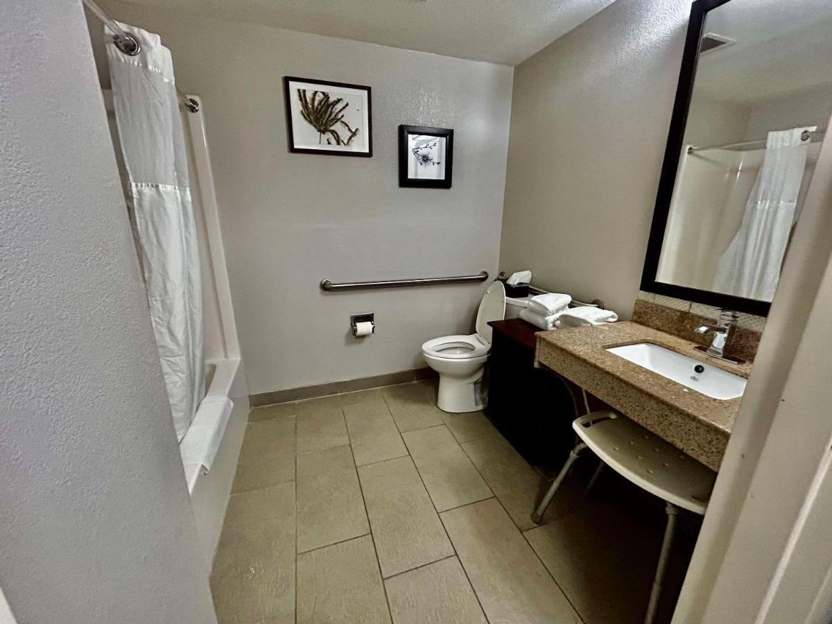 Country Court Motel — photo 18