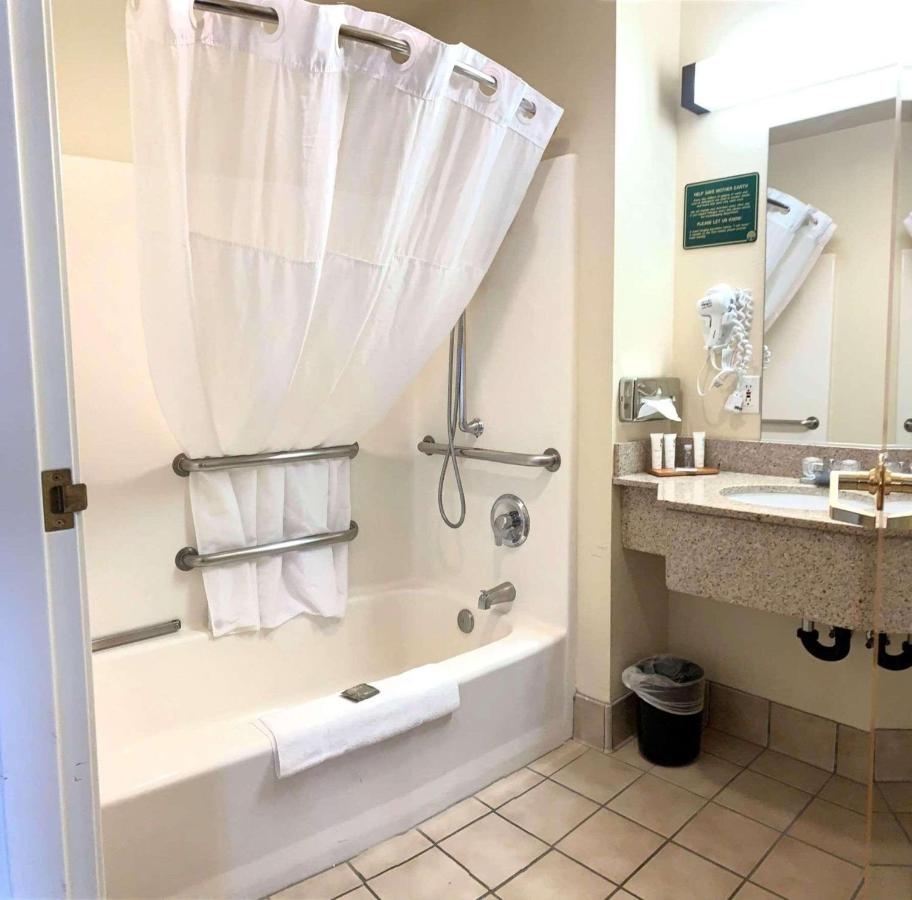 Country Inn — photo 10
