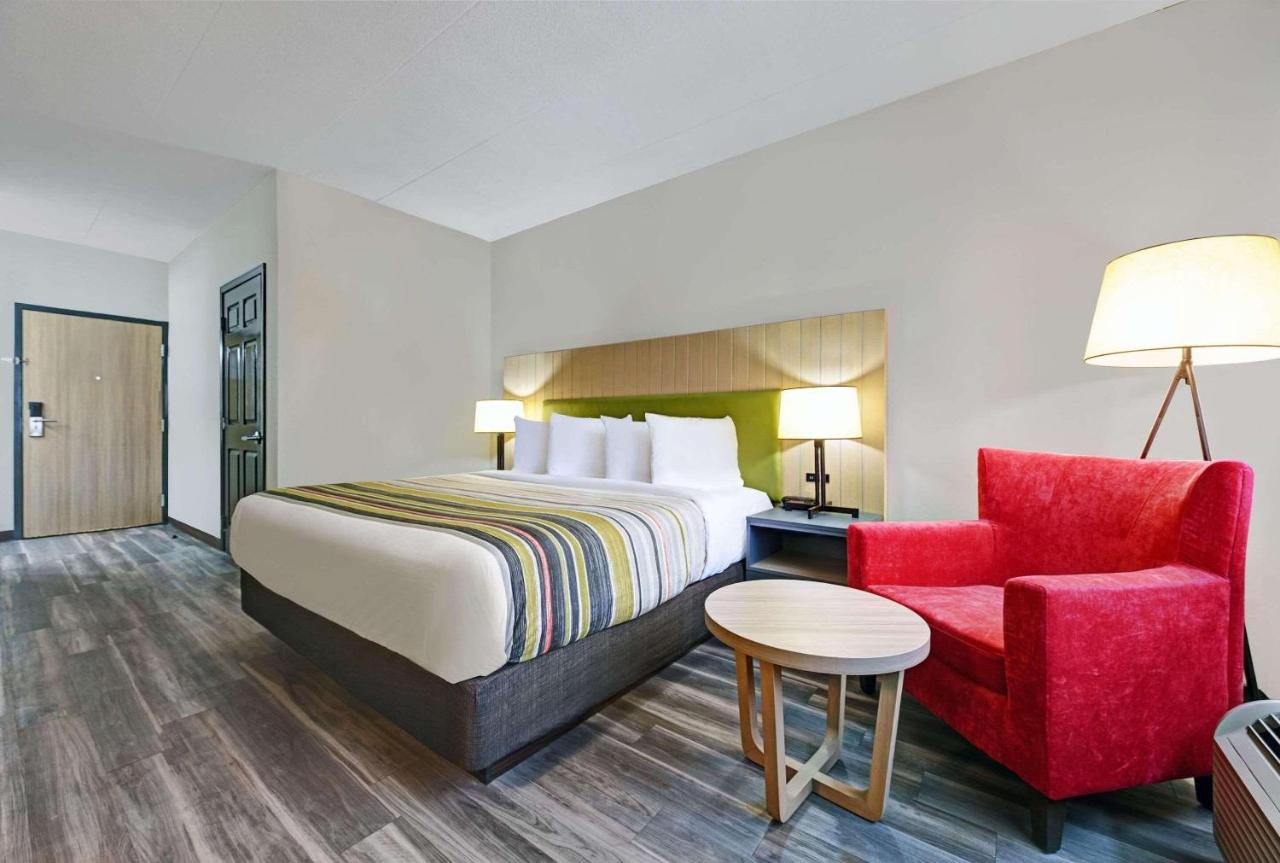 Pierre Inn & Suites — photo 4
