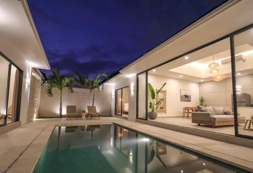 Villa Isea-3 bedroom with pool