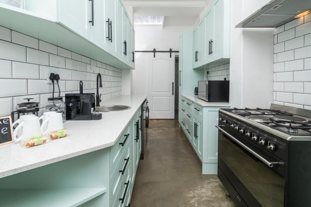 Contemporary Two Bedroom House in Greenpoint - 5