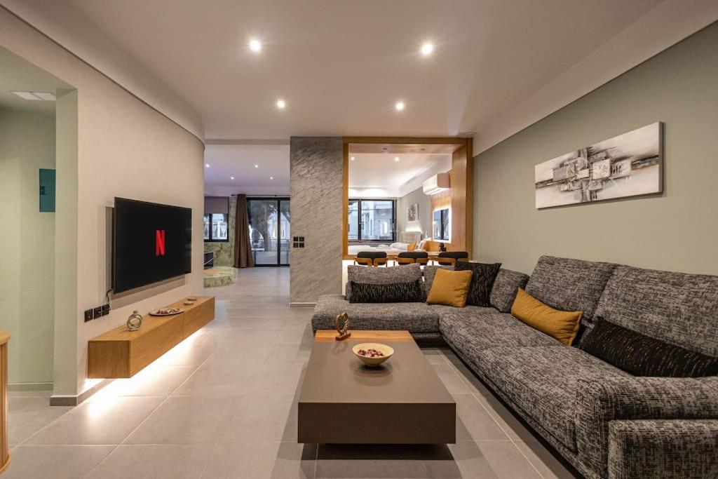 Smaragdi Luxury Jacuzzi Apartment Noho Premium Living - 3