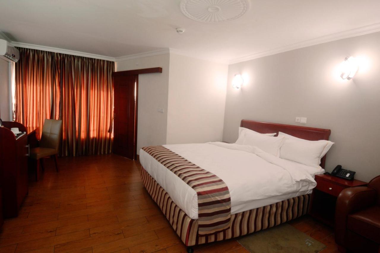 Hotel La Falaise Yaounde photo