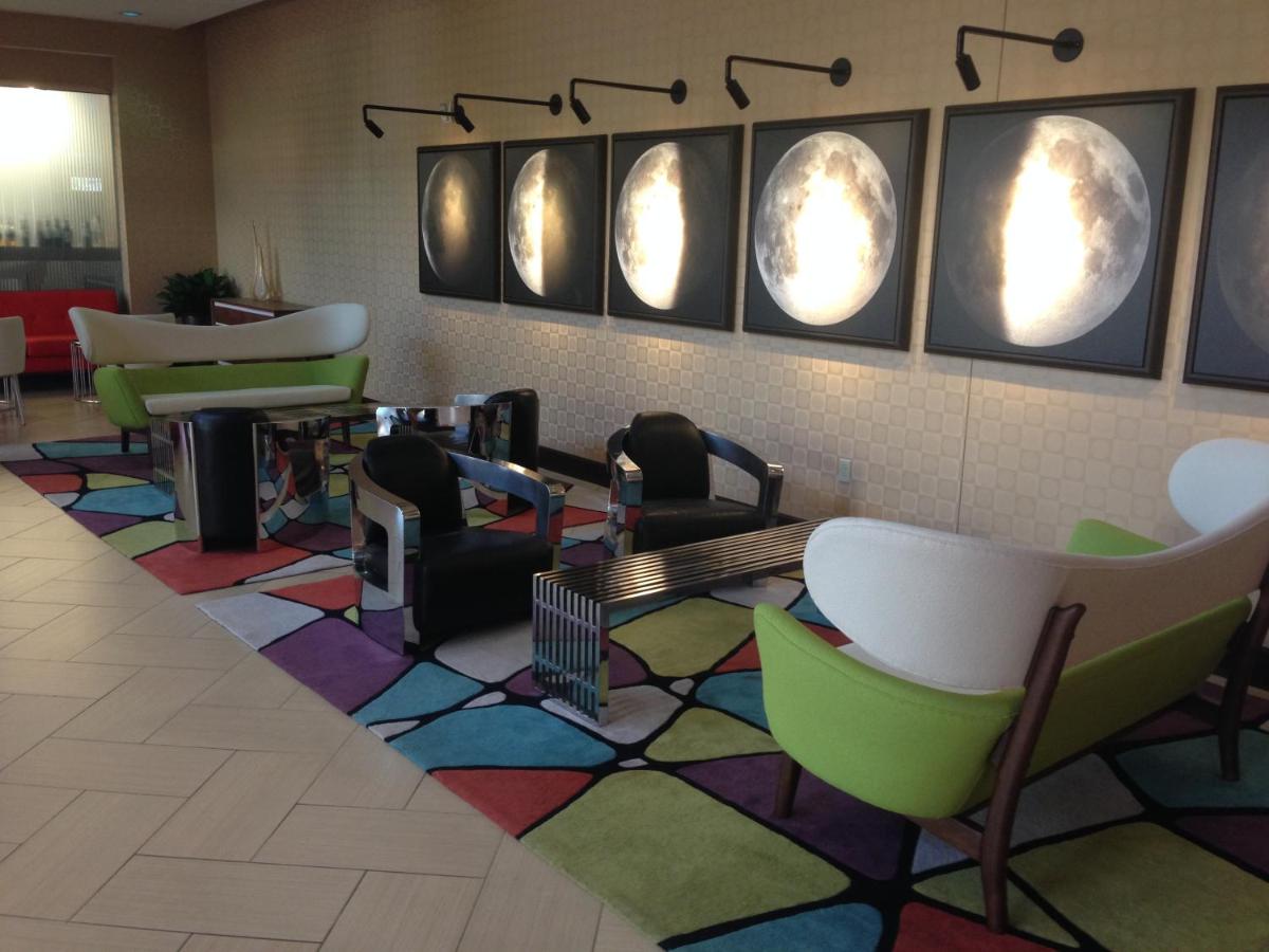 The Moonrise Hotel — photo 16
